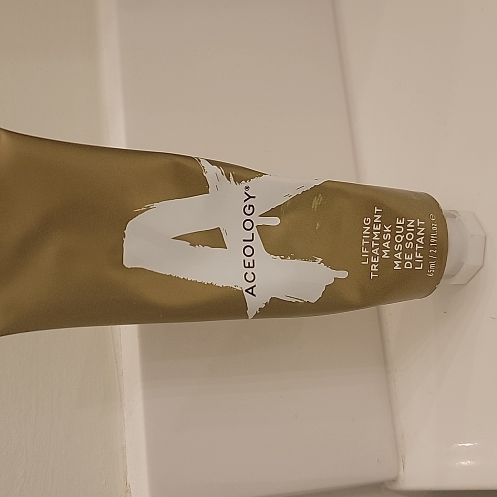 Aceology gold lifting treatment mask...used a few times
